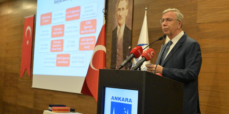 Eşit bir şekilde hizmet etmeye çalışıyoruz