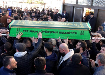 Firari eşinin vurduğu Elif, yaşam savaşını kaybetti