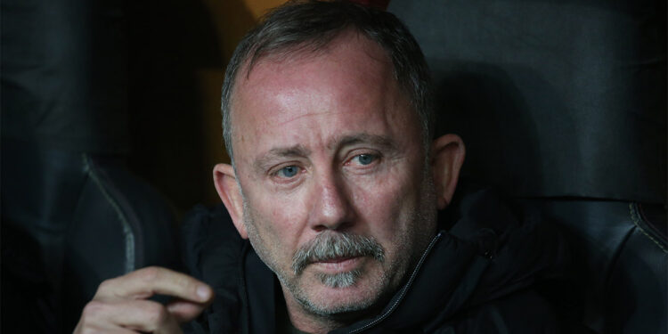 Futbol çok geri gidiyor