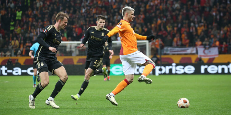 Galatasaray Sparta Prag'ı 3-2 mağlup etti