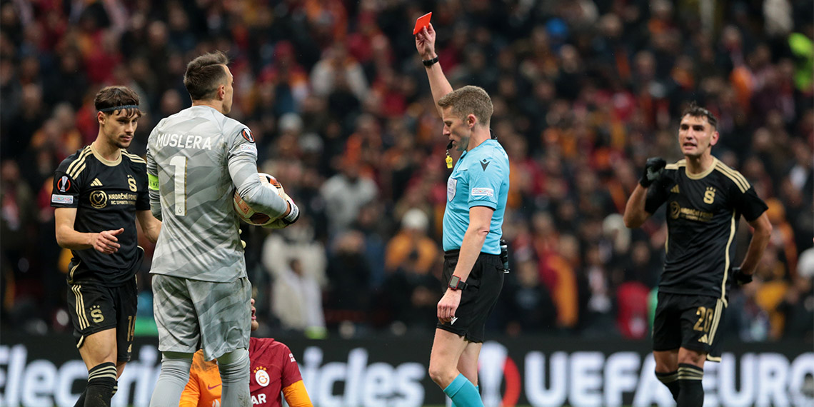 UEFA Avrupa Ligi Son 16 Play-Off Turu ilk maçında sahasında Galatasaray Sparta Prag'ı 3-2 mağlup etti.