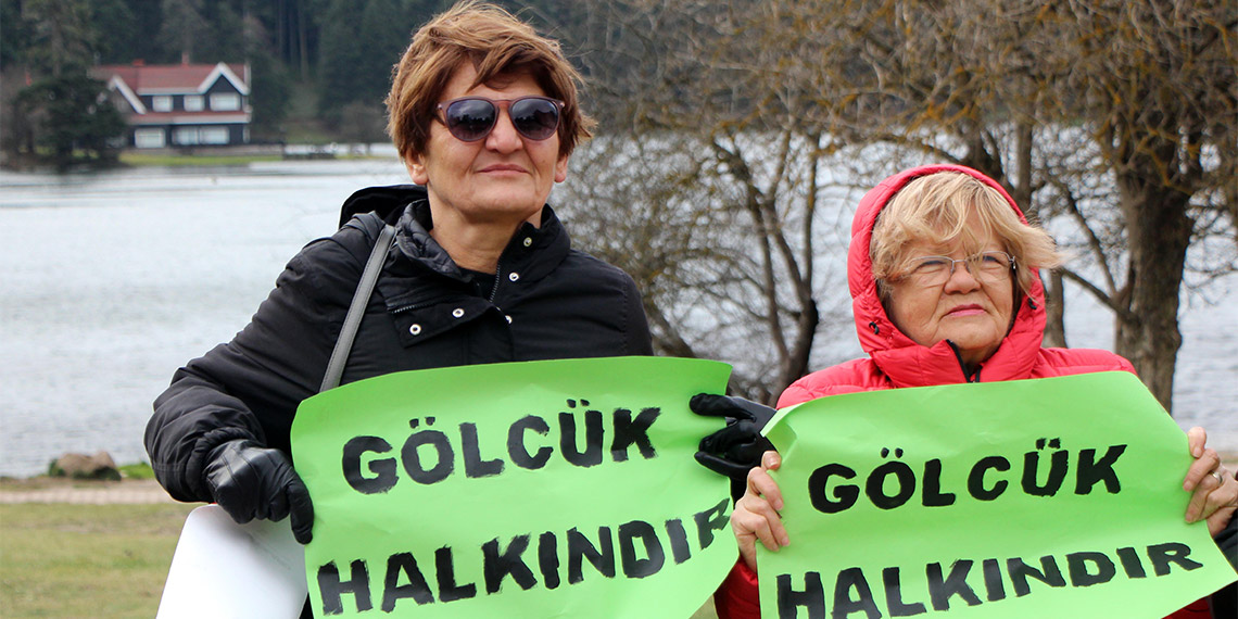 Bolu'nun doğa harikası Gölcük Tabiat Parkı'nda bungalov, idare ve konuk evinin yapılması projesiyle ilgili, sivil toplum kuruşlarının konuyu mahkemeye taşımaları üzerine verilen projenin iptali kararı, Danıştay’da bozuldu.