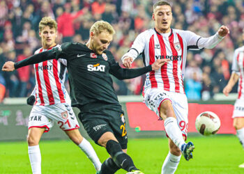 Galatasaray-Samsunspor'u 2-0 mağlup etti