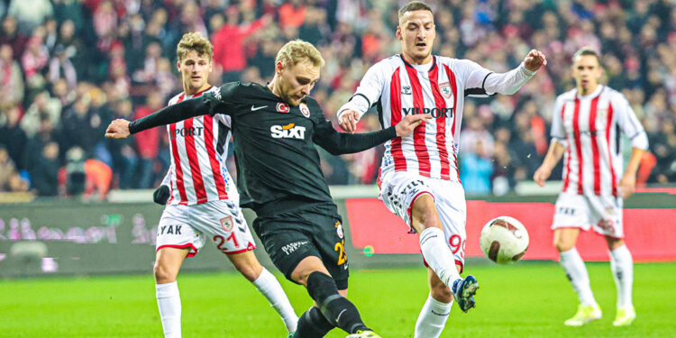 Galatasaray-Samsunspor'u 2-0 mağlup etti