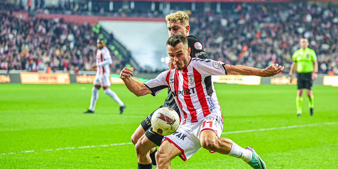 Galatasaray-Samsunspor'u 2-0 mağlup etti