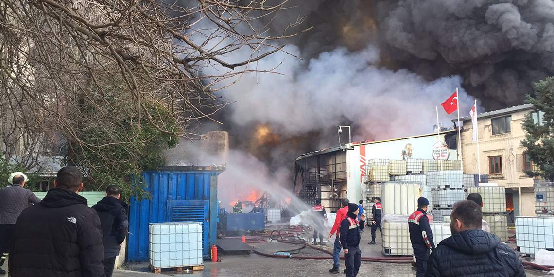 Gebze'de kimya fabrikasında yangın