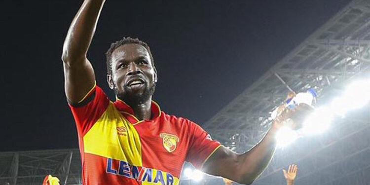 Göztepe'de Mame Diofu listeden çıkarıldı