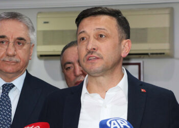 İzmir'imiz için gece- gündüz demeden ter döküyoruz