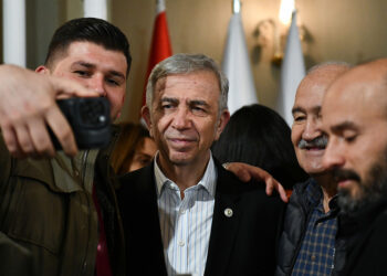 Halkın parasını çöp projelere yatıramazsınız