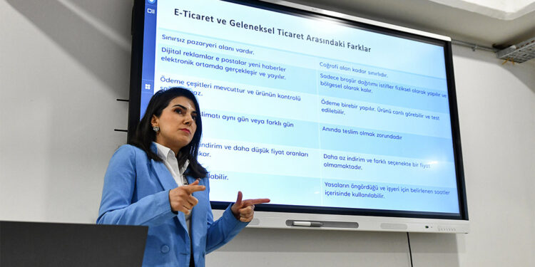 Ankara Büyükşehir Belediyesi'nin E-Ticaret eğitimleri sürüyor