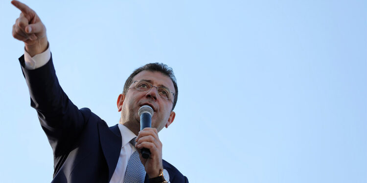 Bunlar oy için, seçim için her şeyi yaparlar