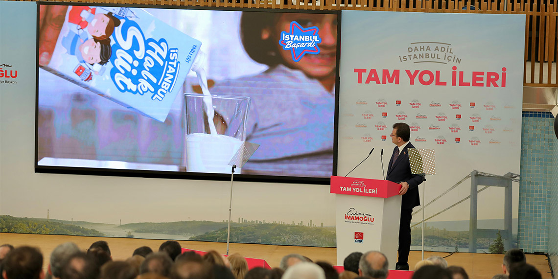 İstanbul Büyükşehir Belediye Başkanı Ekrem İmamoğlu, "Tek maaşla geçinen emekliye yıllık 10 bin lira pazar desteği sağlayacağız. Tek emekli maaşı ile geçinen hanelere Halk Ekmek büfelerinden ücretsiz olarak günde 1 ekmek alma hakkı getireceğiz" dedi.