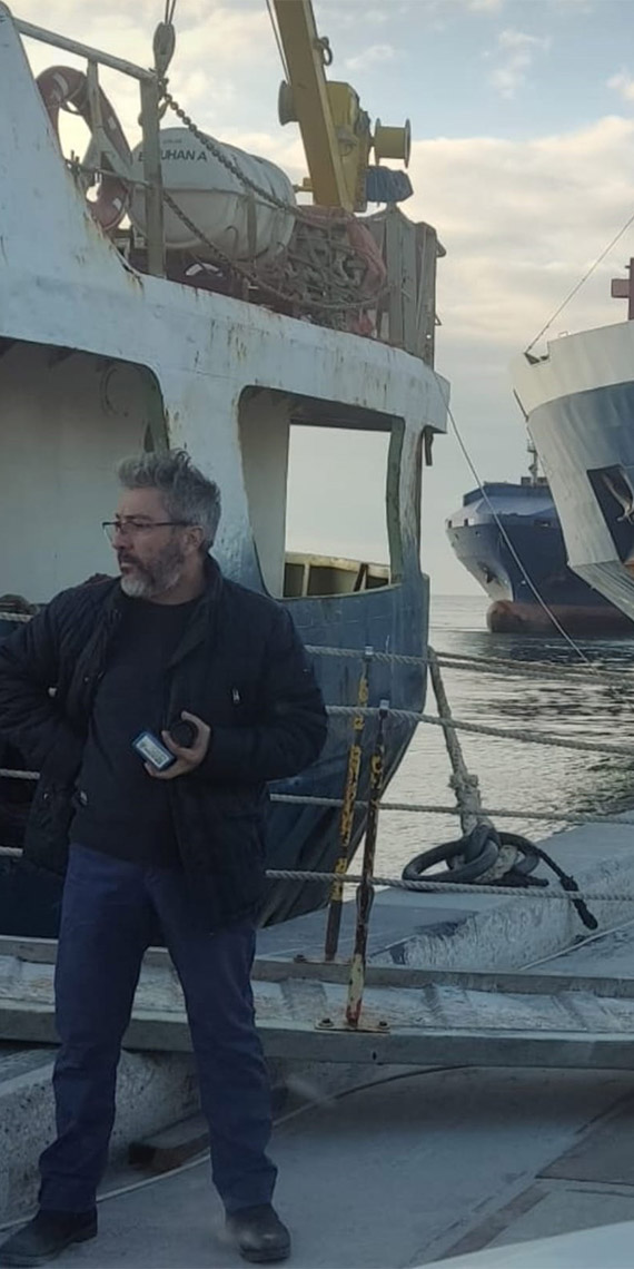 Marmara Denizi'nde gemi battı; Gemideki 6 mürettebat için kurtarma çalışması başlatıldı.