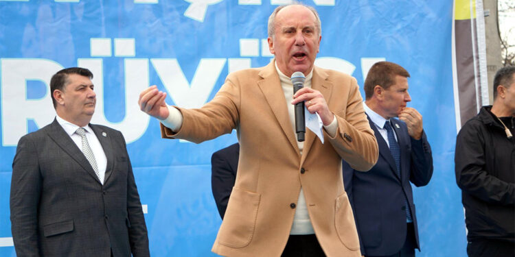 Türkiye'yi ikili yapıya mahkum ettiler