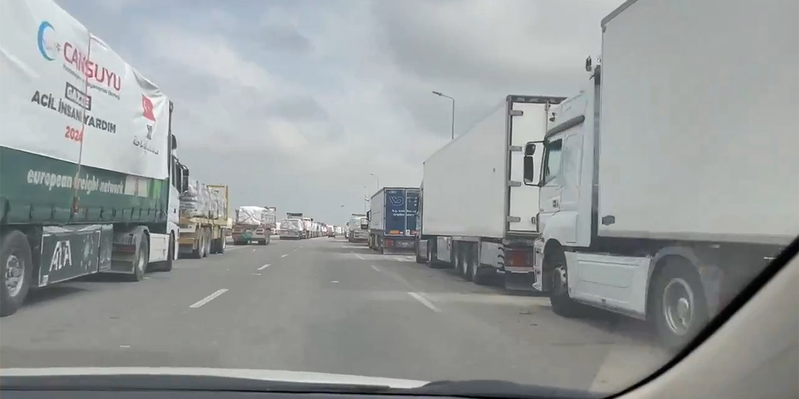 Norveçli sivil toplum kuruluşunun Genel Sekreteri Jan Egeland’ın Gazze’deki kıtlık başta olmak üzere gözlemleri dünya basınında dikkatleri çekerken İsrail Dışişleri Bakanlığı, Nuseyrat pazarından bolluk görselleri paylaştı.