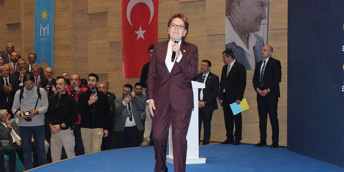 İYİ Parti Genel Başkanı Meral Akşener, "İYİ Parti İzmir adayımız Ümit Özlale'ye 'Evet' diyeceksiniz" dedi.