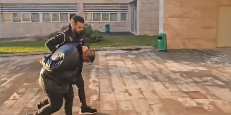 Interpol'ün aradığı 23 şüpheli yakalandı