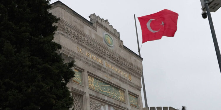 İstanbul Üniversitesi'nde ziyaretçi girişlerine kısıtlama