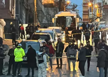 İstanbul'da ak parti aday tanıtımına silahlı saldırı
