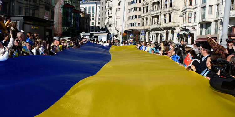 İstanbul'da yaşayan Ukraynalılar 2. yılındaki savaşı hatırlattı