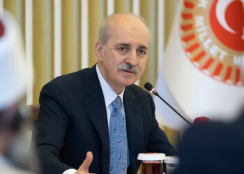 İslam düşmanlığını bir araç olarak kullanıyorlar