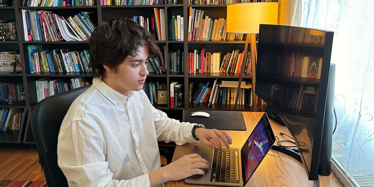 Kanser hastası çocuklar için internet sitesi tasarladı