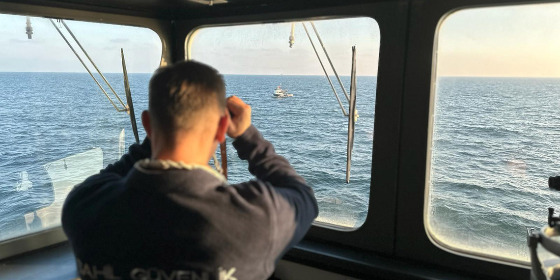 Kayıp 5 mürettebatı bulmak için SAS komandoları devrede