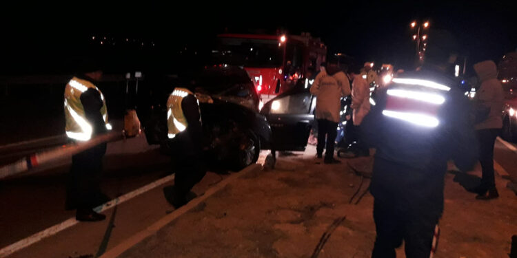 Kayseri-Ankara kara yolunda kaza; 2 ölü, 5 yaralı