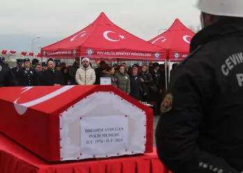 Kocaeli'de kanserden ölen polis memuru için tören