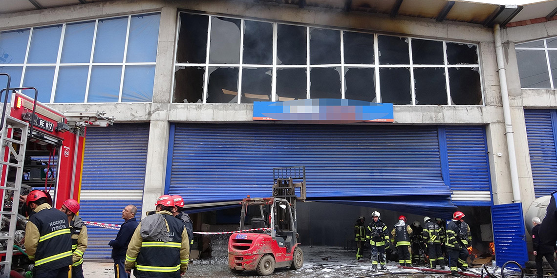 Kocaeli'de mühürlenen depoda yangın çıktı