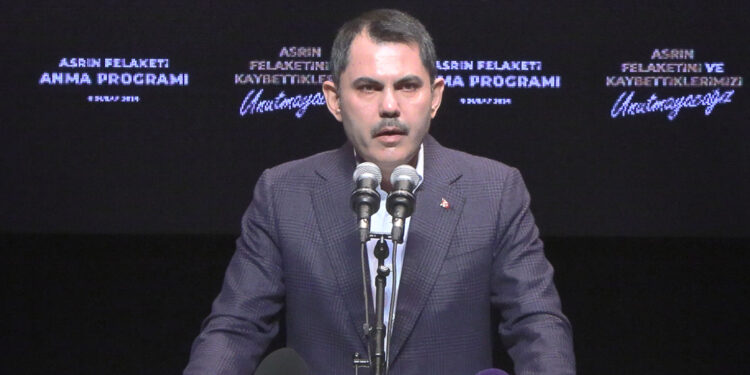 Kurum, 'Asrın Felaketi Anma Programı'nda konuştu