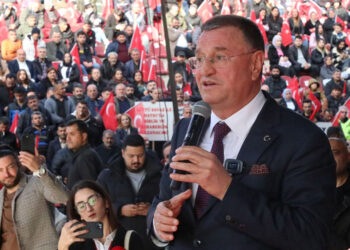 Bizi yalnız bırakanlara Hatay'ımızı teslim etmeyeceğiz