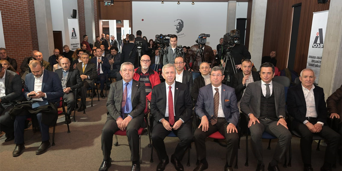 Ankara Büyükşehir Belediye (ABB) Başkanı Mansur Yavaş, "Bizim yaptıklarımızı vaat olarak sunmaktan başka bir şey yapmıyorlar. 'mansuryavas.com.tr' internet sitesi veya 'MY ANKARA' mobil uygulamasına girsinler yaptığımız projelere baksınlar; gerçek belediyeciliği biz yapıyoruz, Mansur Yavaş Belediyeciliğini öğrenecekler" dedi.