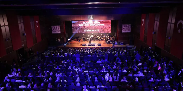 Mardin’de 'gazze i̇çin ben de oradayım' konseri