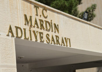 Mardin'de KCK Davası'nda aralarında eski HDP Milletvekili Gülser Yıldırım'ın da olduğu 15 kişiye toplamda 103 yıl 9 ay hapis cezası verildi.