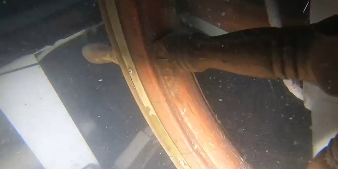 Batık geminin enkazı görüntülendi