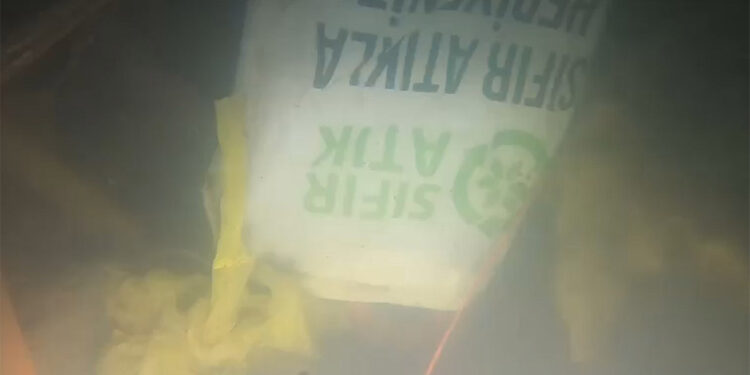 Batık geminin mürettebat kamaraları görüntülendi