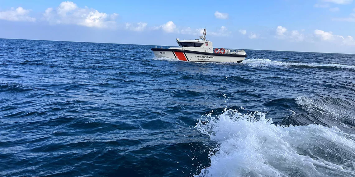 Marmara'da batan geminin kayıp 4 mürettebatına henüz ulaşılamadı. Denizde 1085 saat 40 dakika arama yapıldı.