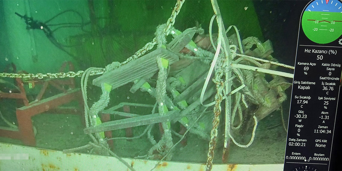 Kayıp 5 mürettebatı bulmak için bugün 2 dalış gerçekleştiren SAS komandoları geminin makine dairesine ulaştı.