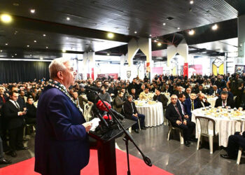 Mansur Yavaş: Dolmuşlara kart onaylayıcı takacağız