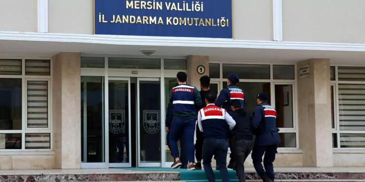 Mersin'de terör eylemi hazırlığındaki 2 şüpheli yakalandı