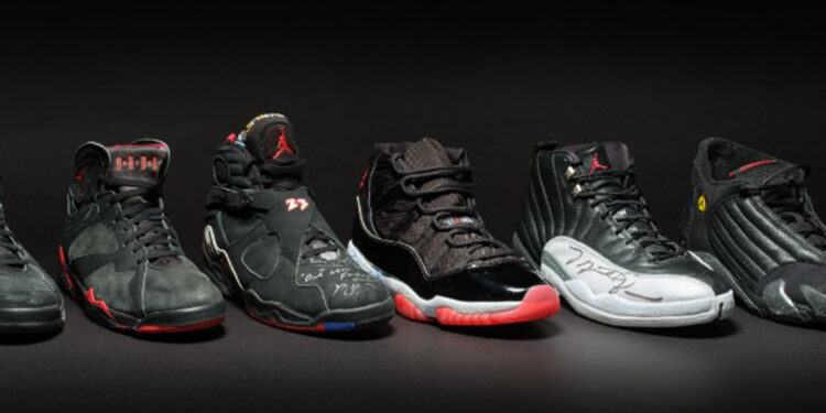 Michael Jordan'un spor ayakkabıları rekor fiyata satıldı