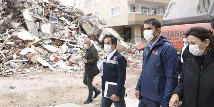 Murat kurum 6 şubat depremlerini video mesaj ile andı
