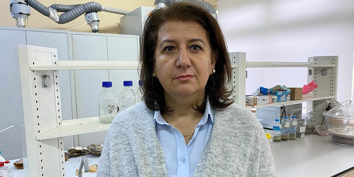 Çanakkale Onsekiz Mart Üniversitesi'nden (ÇOMÜ) Doç. Dr. Sefa Acarlı, "Nesli tehlike altına olan pina popülasyonunda olumlu gelişmeler tespit edildiğini söyledi.