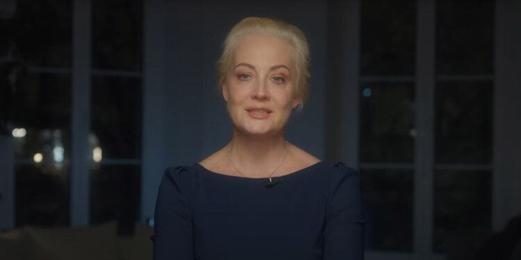 Navalni'nin eşini X hesabı askıya alındı