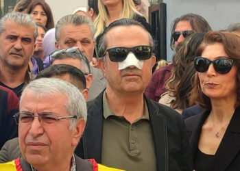 Okul bahçesinde velinin kafa attığı öğretmenin burnu kırıldı