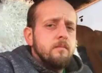 Okulda bıçaklı saldırıya uğrayan veli öldü