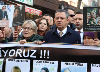 Özel, 25 kişinin öldüğü tren kazası duruşmasına katıldı