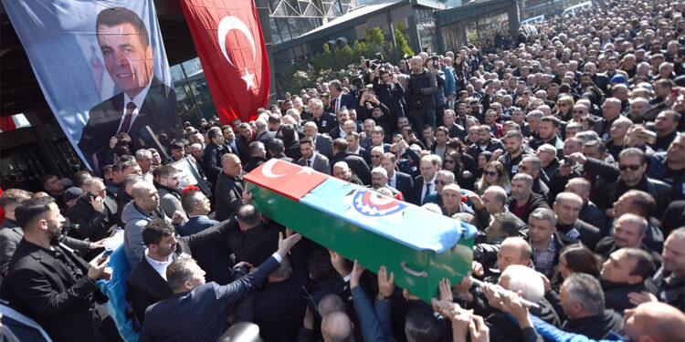 Pevrul Kavlak için cenaze töreni düzenlendi