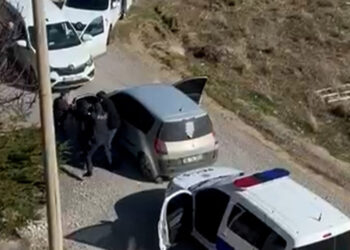 Polislerin 17 yaşındaki sürücüyü darbettiği iddiasına soruşturma